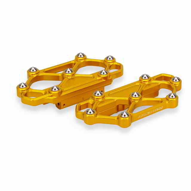 【並行輸入品】 アレンネス ダイヤモンドフロアボード - 助手席側 - ゴールド 410-061 16211221