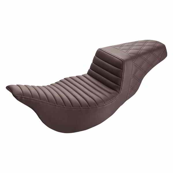 取寄せ 拡張リーチステップアップシート サドルマン Step-Up Seat - Extended Reach - Front Tuck-n-Roll/Rear Lattice Stitch - Brown - FL '08-'23 808-07B-176BREX 08011290