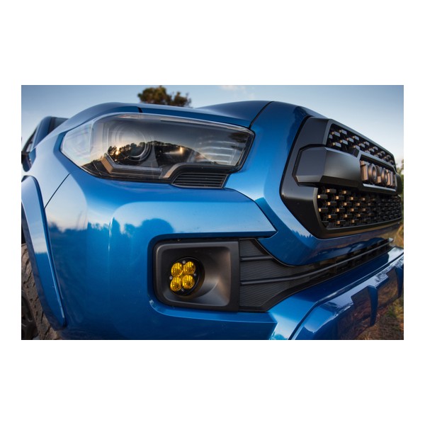 取寄せ 【並行輸入品】 バハデザイン 12+ トヨタ・タコマ スクアドロンスポーツ トイレLEDライトキット アンバー Baja Designs B